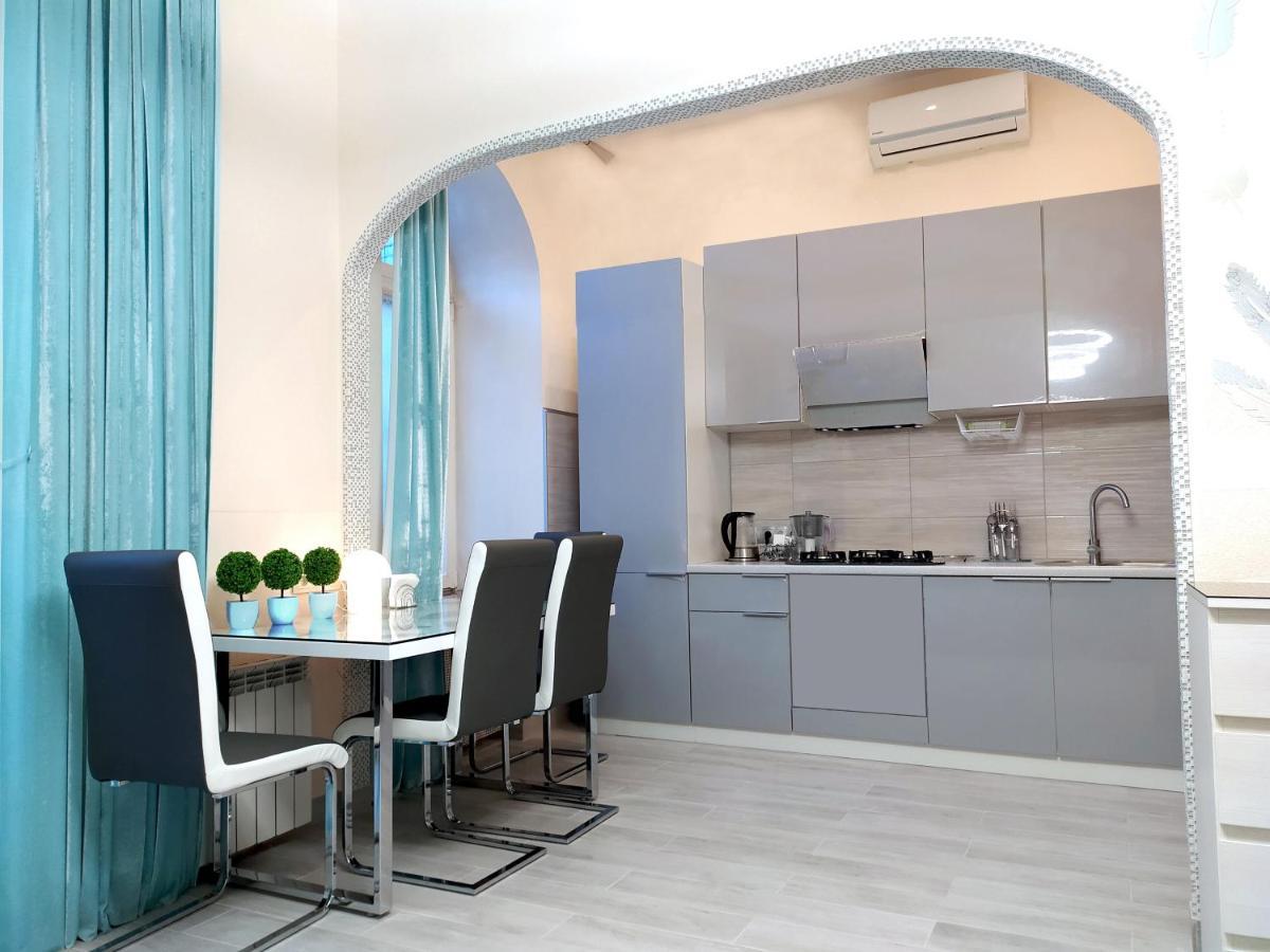 Apartment Luxury Centre Located Kiev Exteriör bild